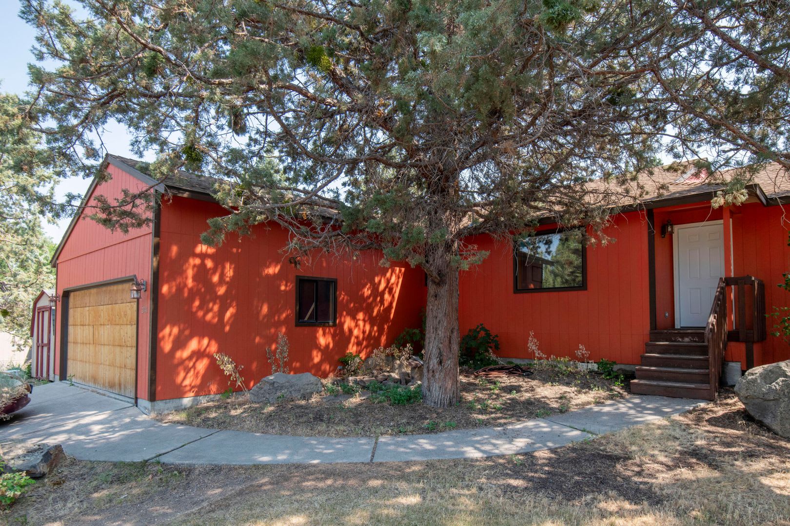 3 Bedroom / 2 Bathroom Home in NE Bend. – photo 1