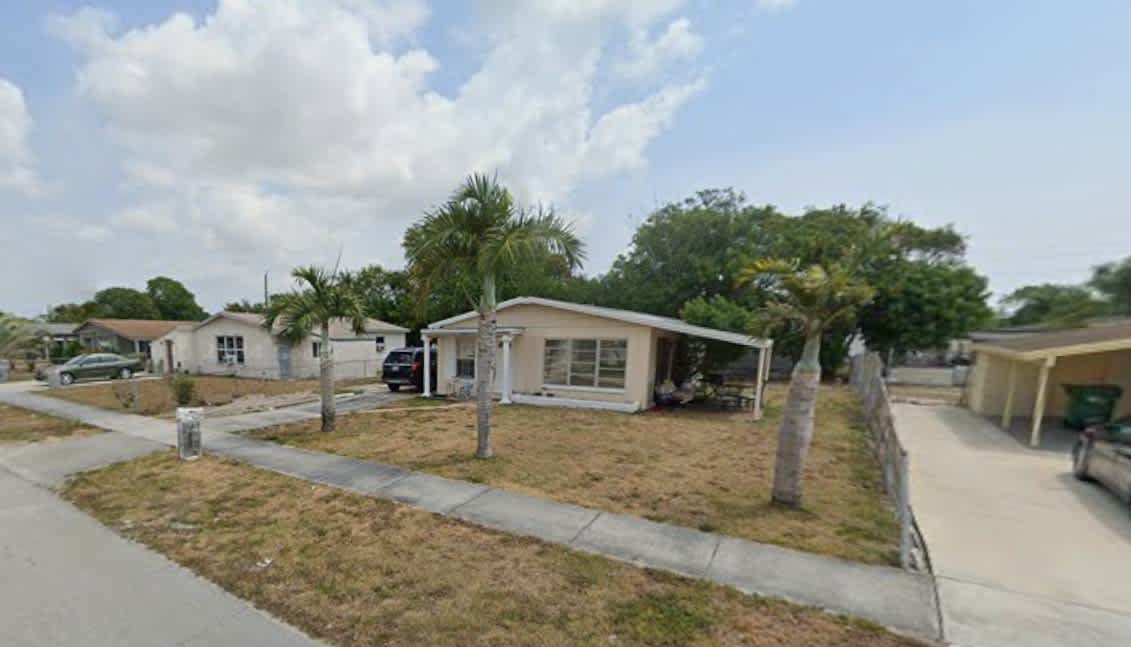 1732 NW 6 Ter – photo 1