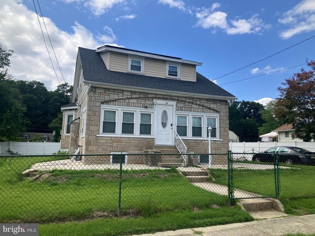 607 2ND AVE – photo 2