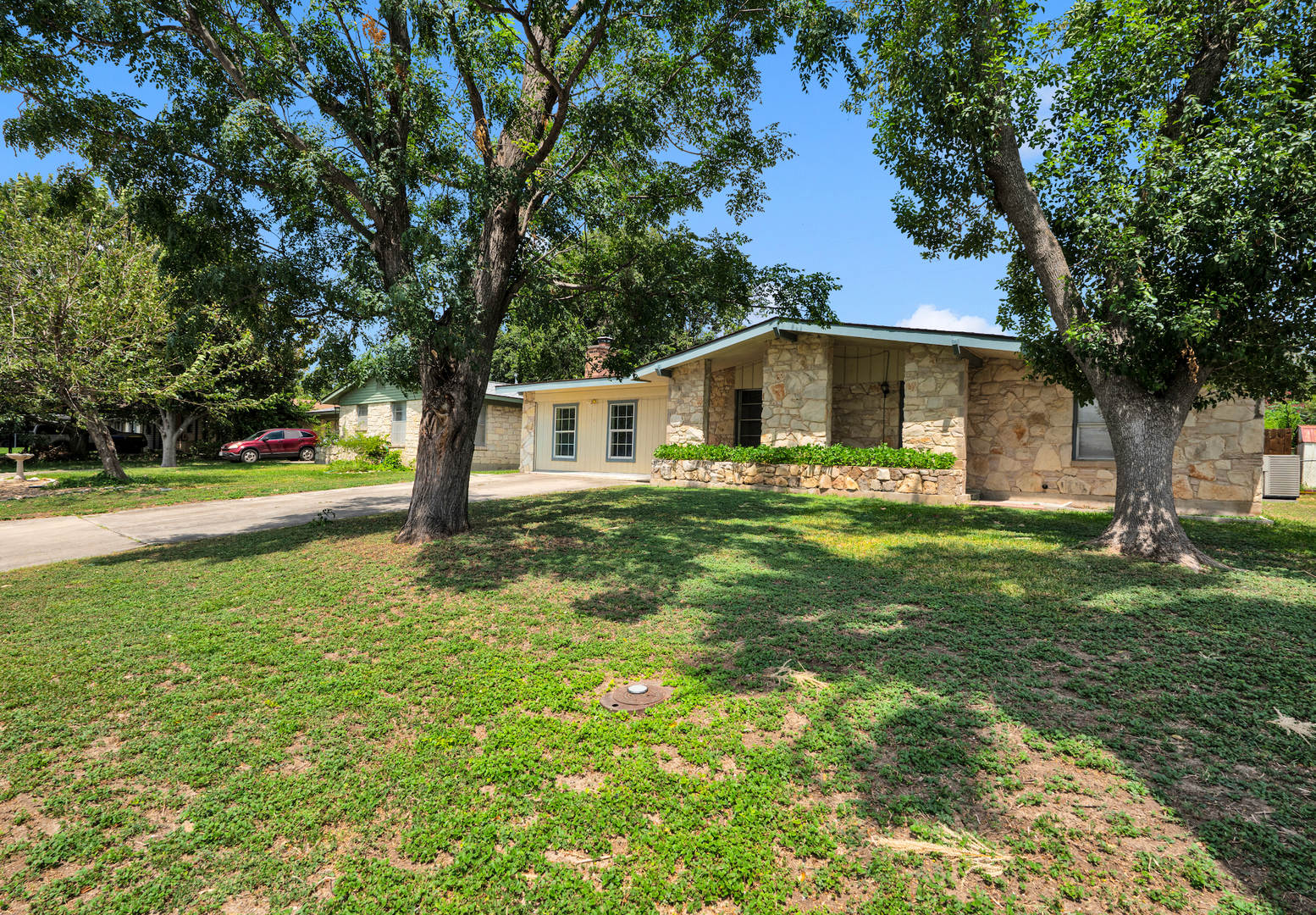 Charming 4-Bedroom Home in Northeast San Antonio! – photo 2