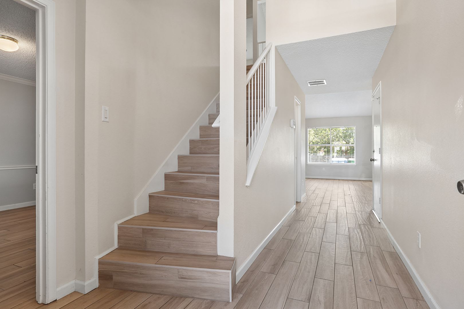 The Austin Home That Has It All — 4 Beds, 3 Baths, Huge Corner Lot + No Carpet! – photo 2