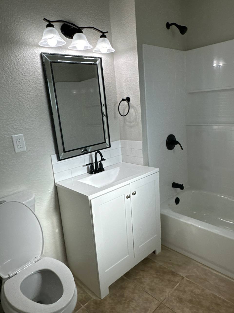 1161 Letts Avenue Unit B – photo 4