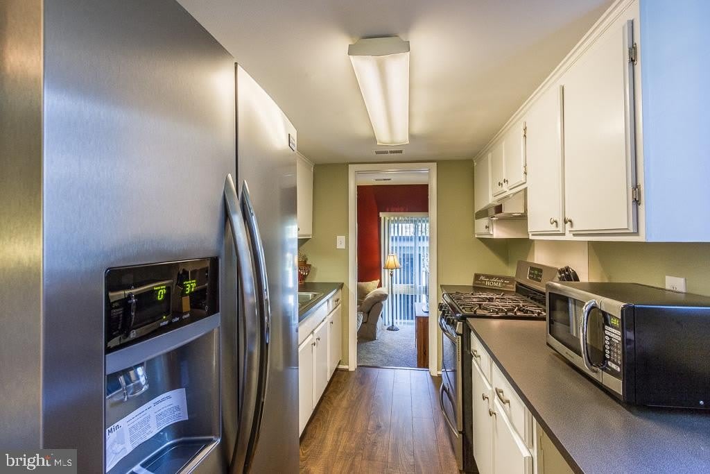 12709 KINGSBURY Court – photo 4