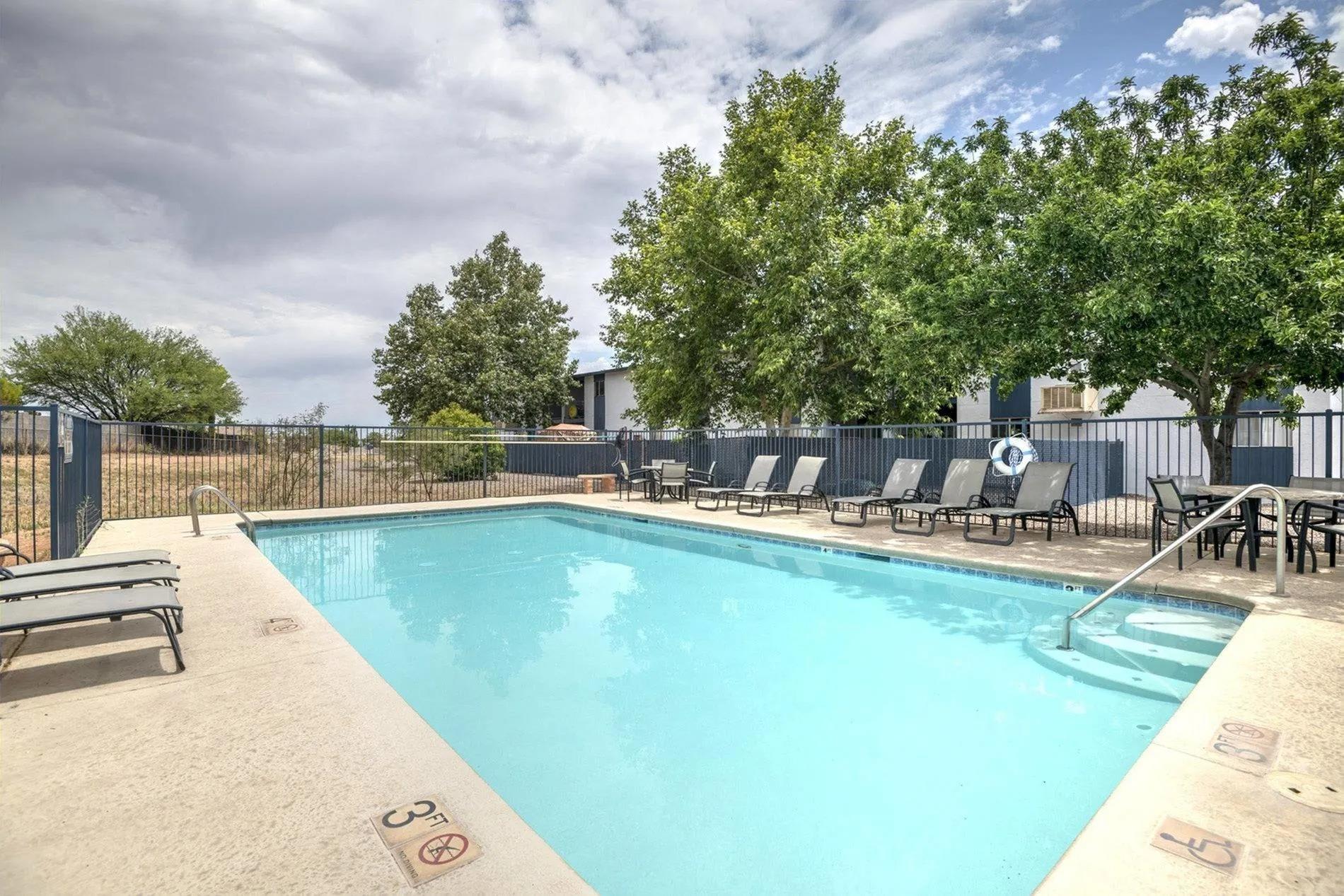 Sierra Antigua Apartments – photo 4