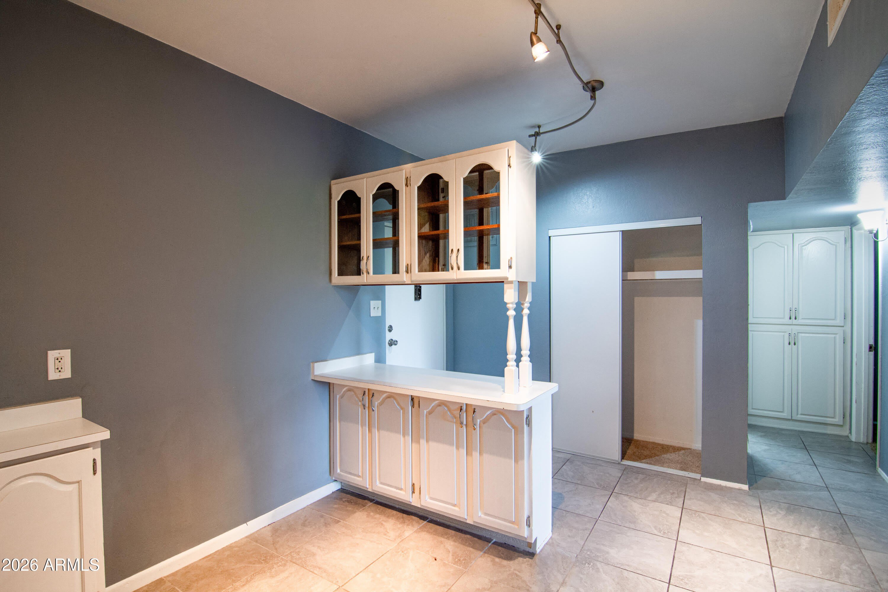 357 E Thomas Road – photo 3