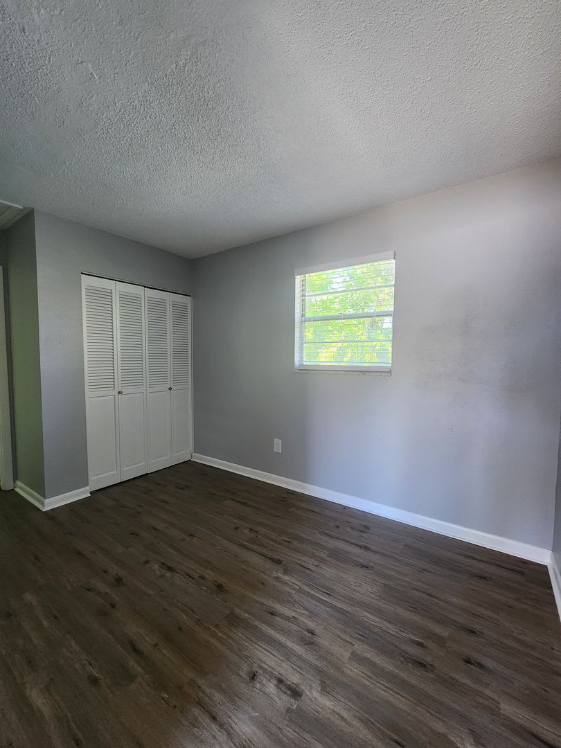 ** HALF OFF 1ST MONTH'S RENT WITH 13 MONTH LEASE ** – photo 4