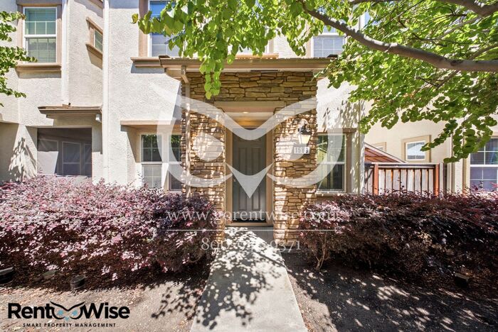 1583 Sylvia Street – photo 1