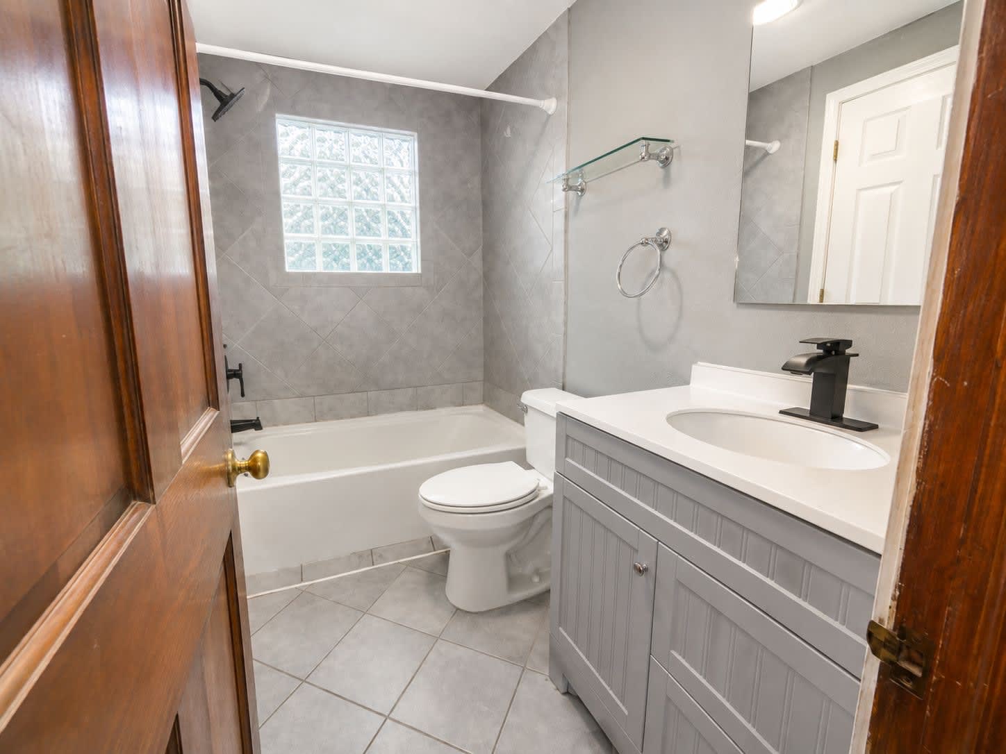 2768 Glenny Lane – photo 4