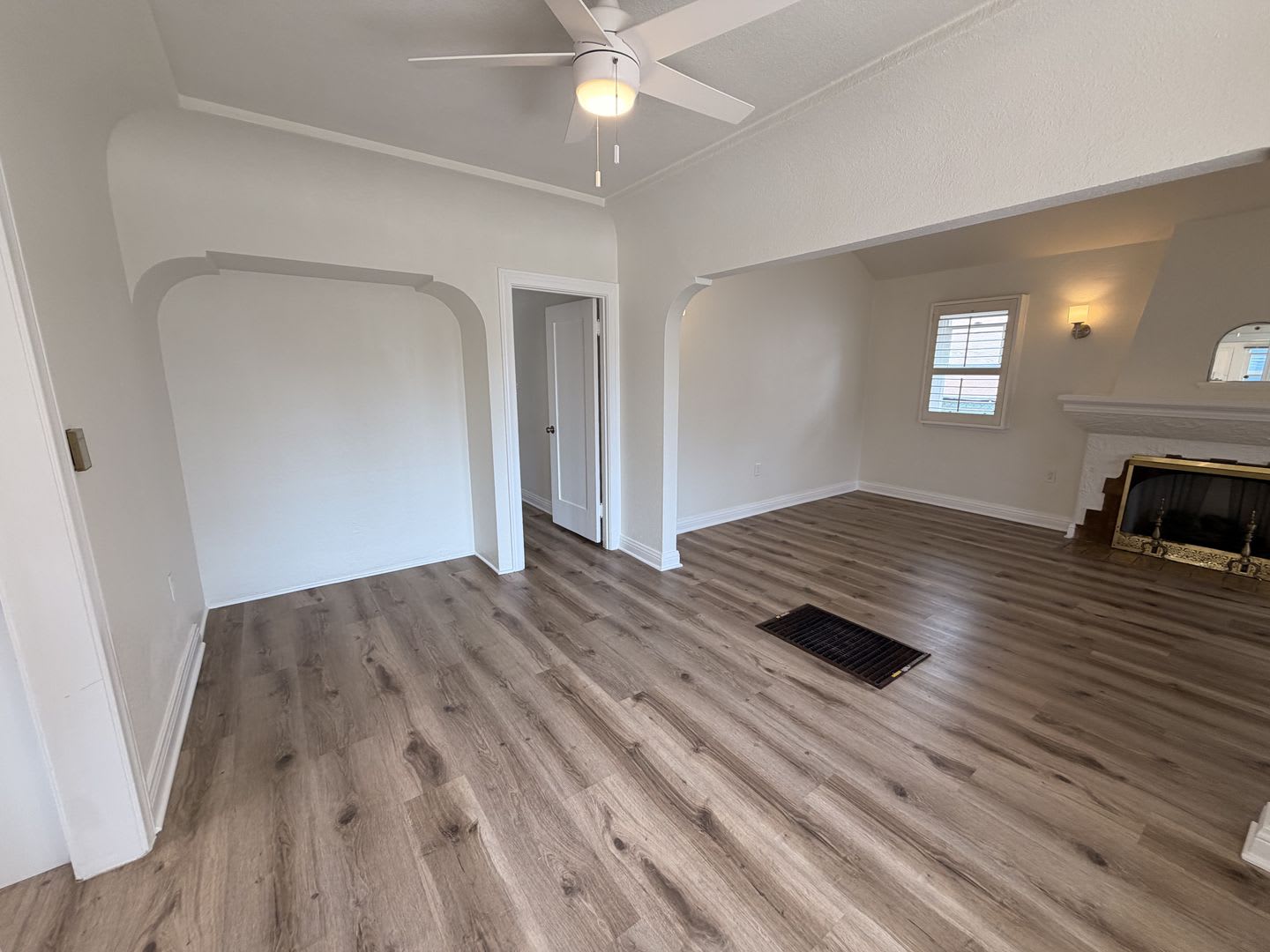 Upgraded 3BD Home – photo 3