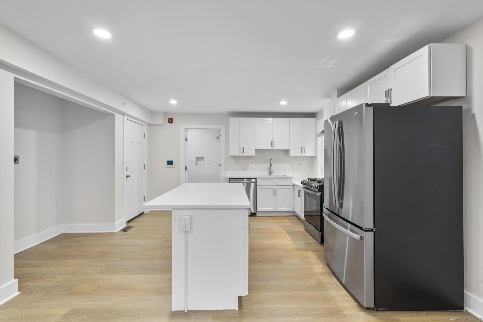 1546 Chapel Street – photo 5