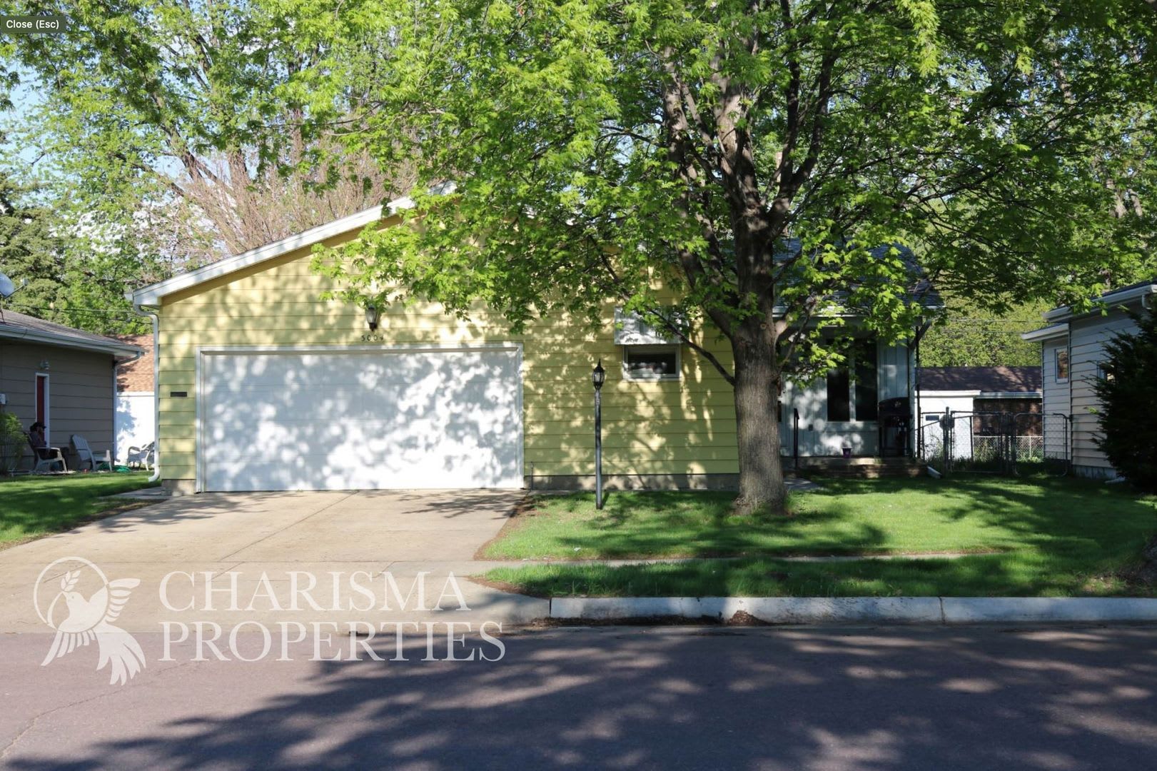 QUAINT THREE BEDROOM HOUSE, GREAT LOCATION WITH EVEN MORE AMENITIES!!! – photo 1