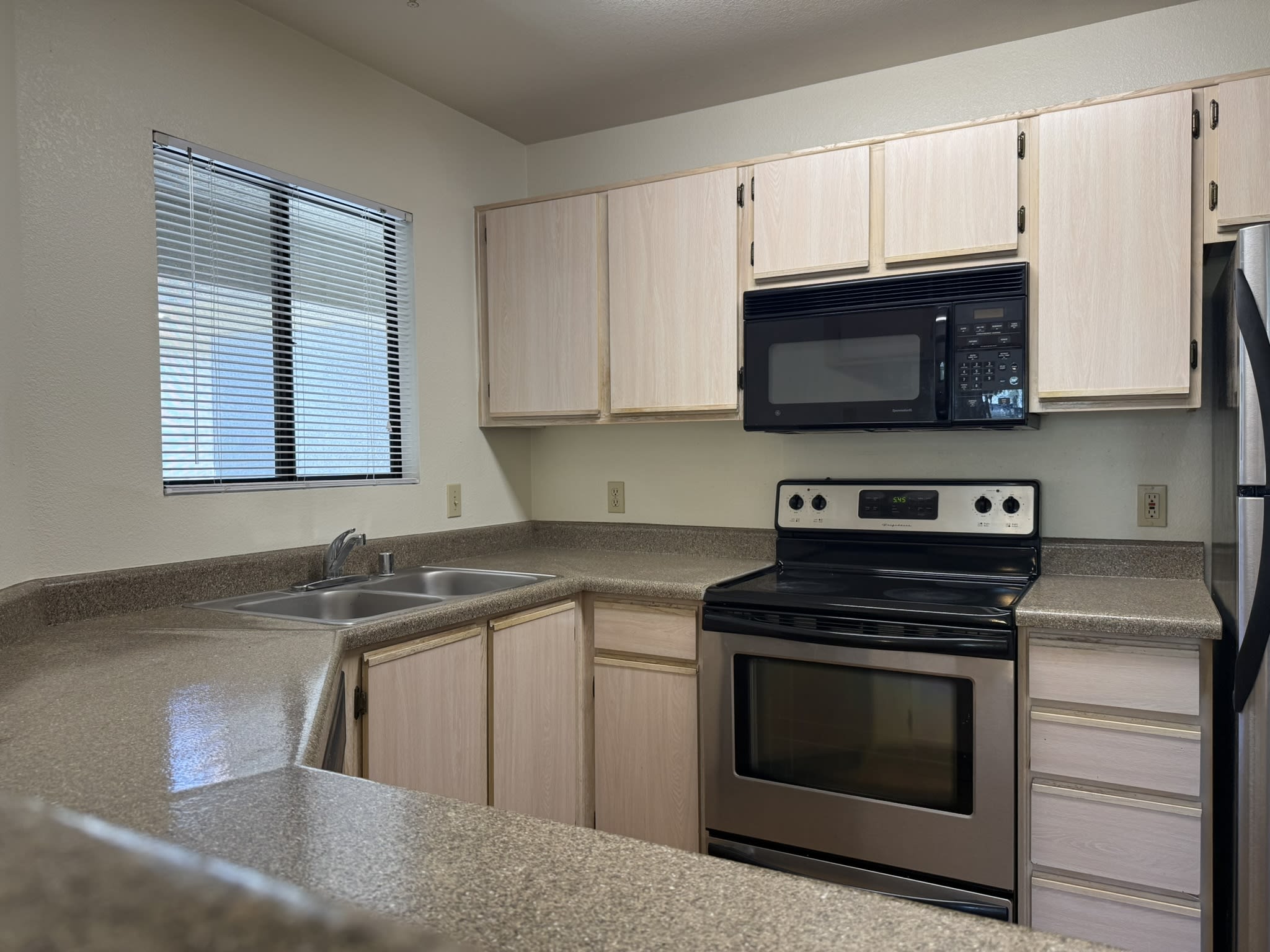 5751 N Kolb Rd Unit 38204 – photo 1