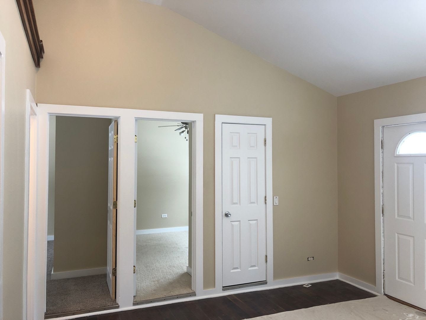 Cute 2 Bedroom in Wonder Lake! Large Fenced Yard! – photo 5