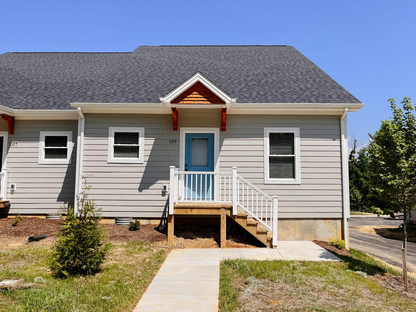 3 Bed, 2 Bath New Construction Townhome with Granite & Hardwoods – photo 1