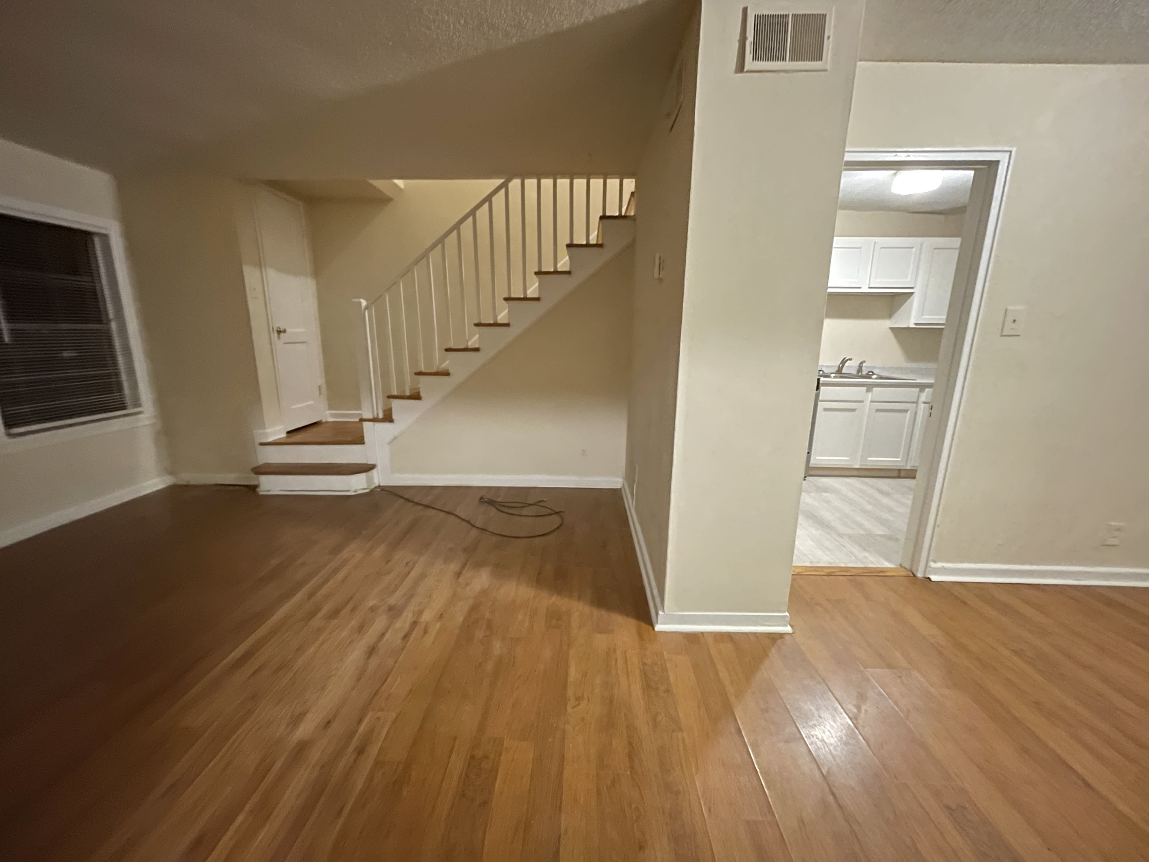 1650 Valley Ave – photo 2