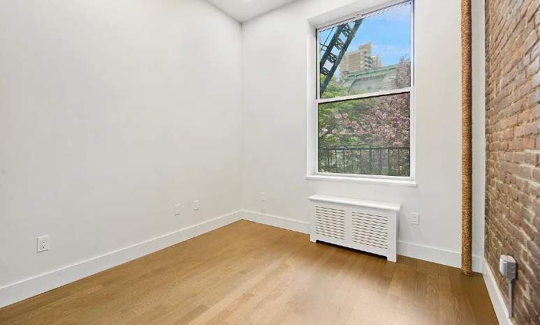 118 E 27th St – photo 3