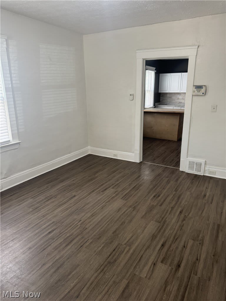 10209 Elwell Avenue – photo 2