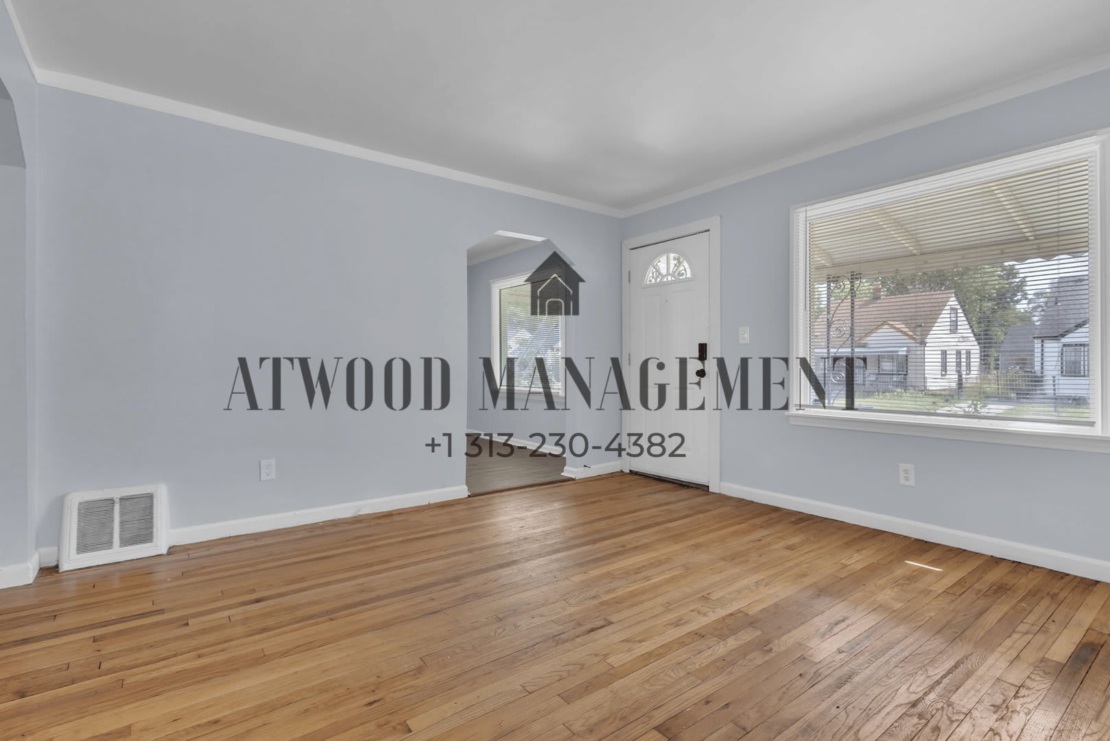 This beautifully updated 3-bedroom, 1-bath single-family home is ready for move-in! – photo 2