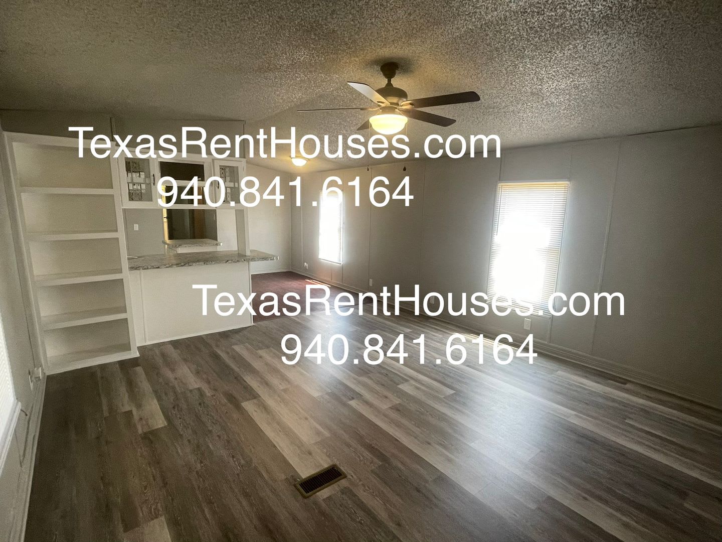 Newly Remodeled 3/2 Home Available NOW! – photo 2