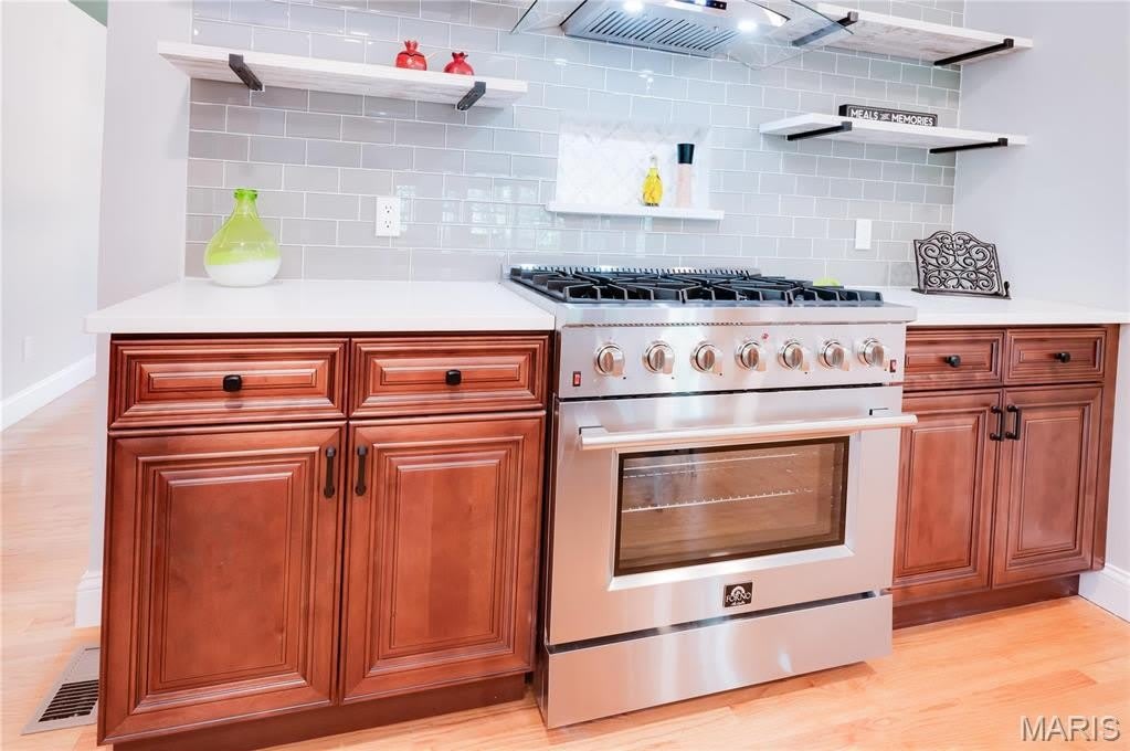 327 Royal Village Drive – photo 3