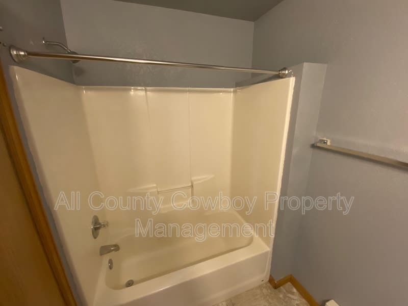 1557 Jefferson St – photo 5