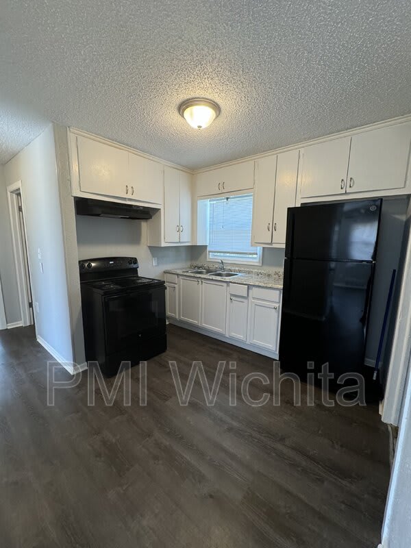 2359 N Estelle St – photo 4