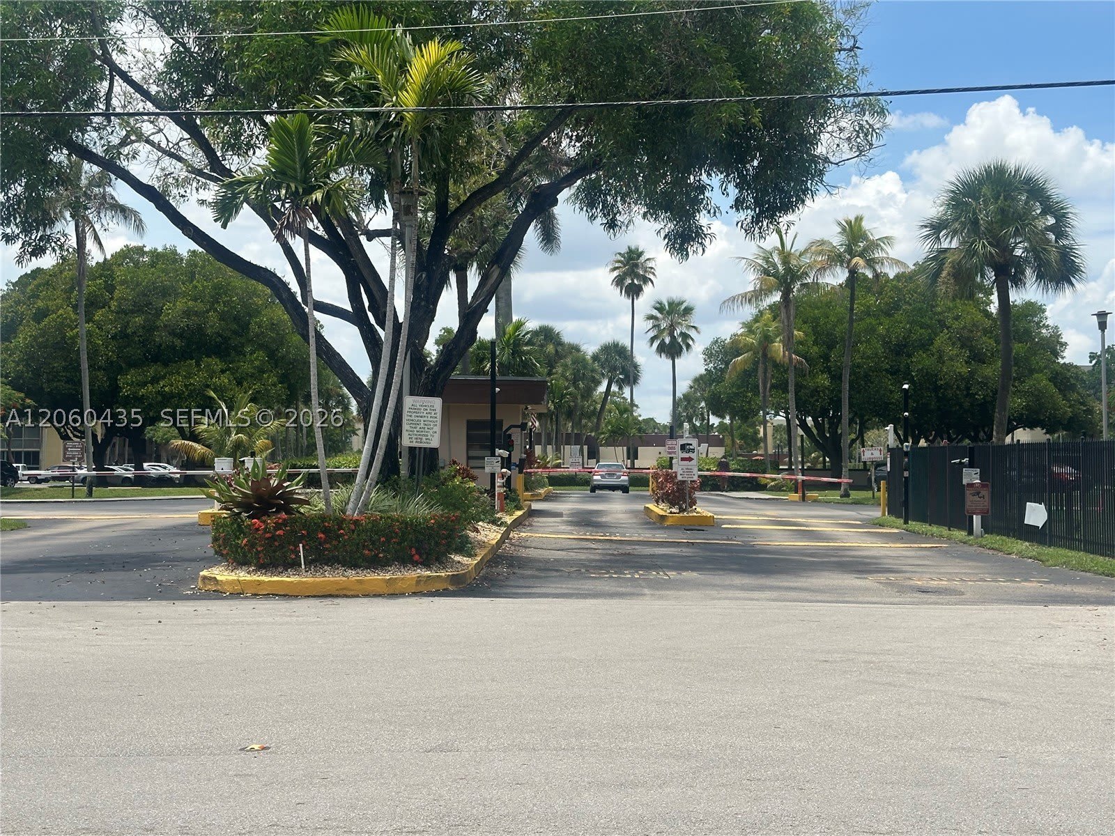 3121 NW 47th Ter – photo 1