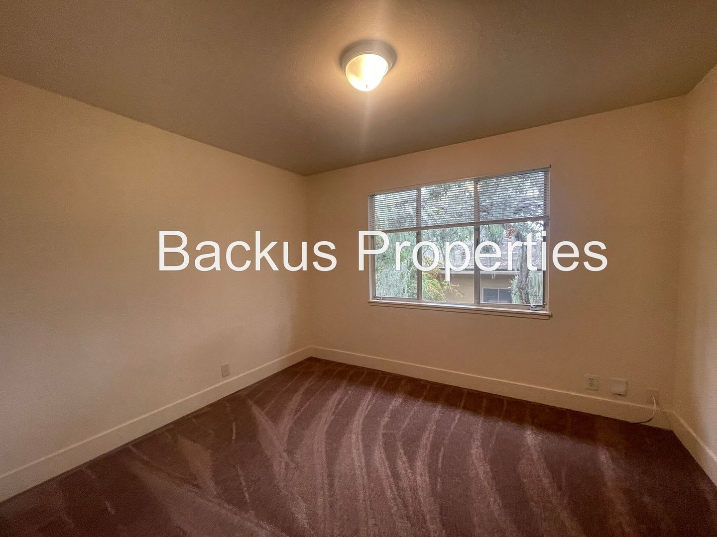 Large two-story home close to Del Monte Shopping Center in Monterey – photo 5