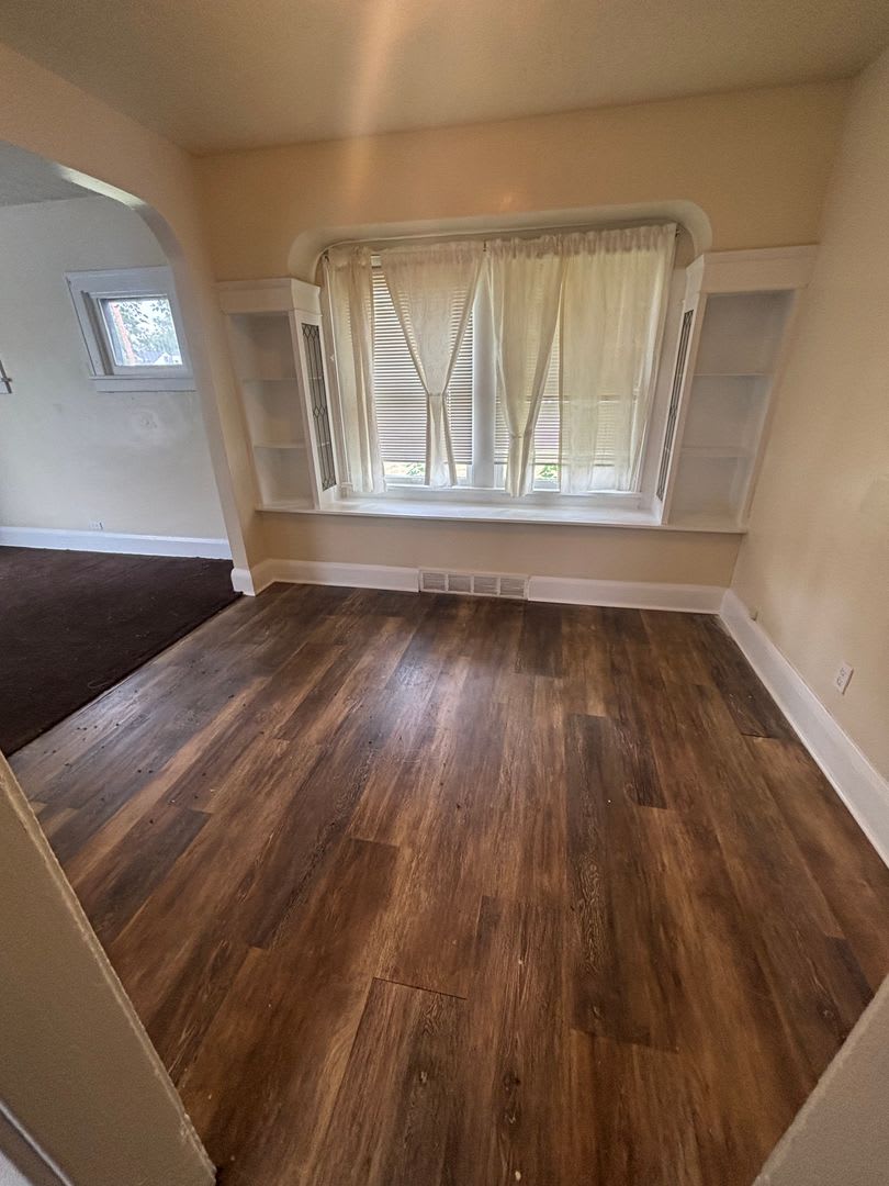 3bd Single Cash Pay/Section 8 – photo 3