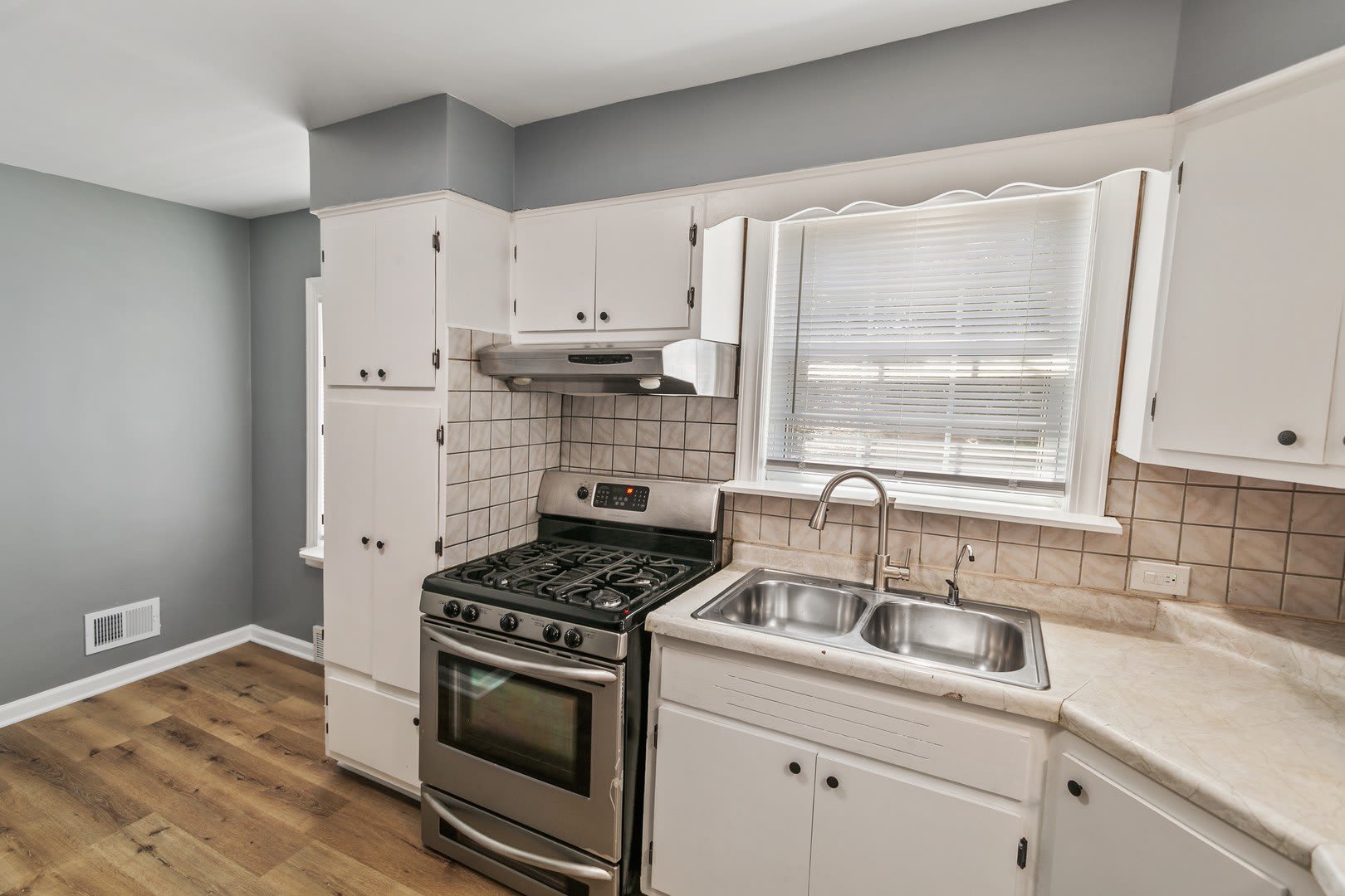 14336 S Harrison Avenue – photo 5