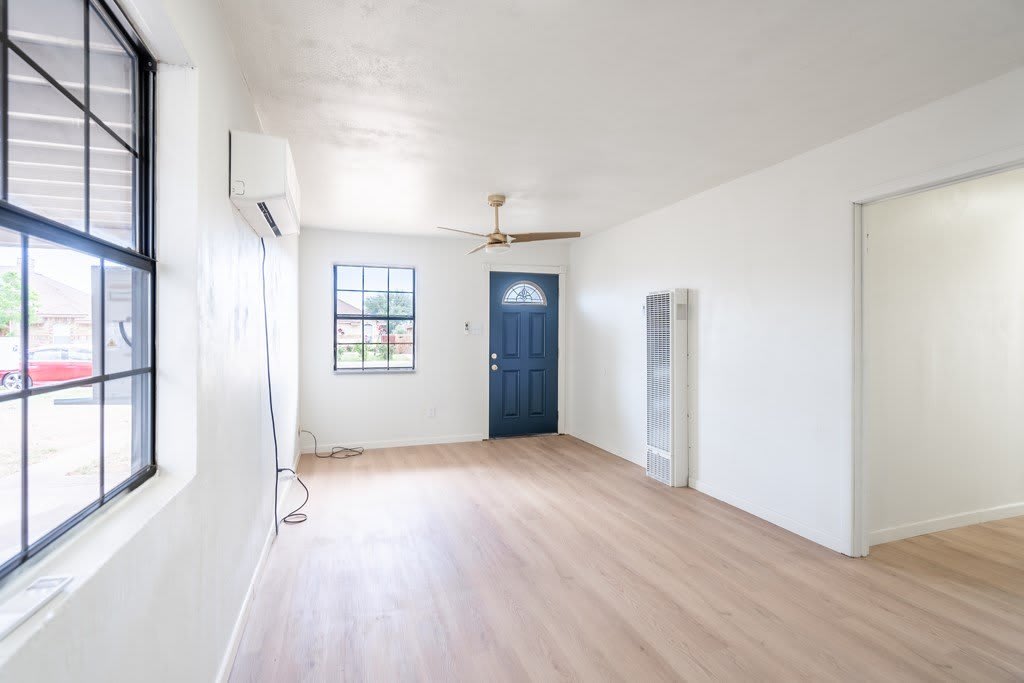 504 Howard Dr – photo 3