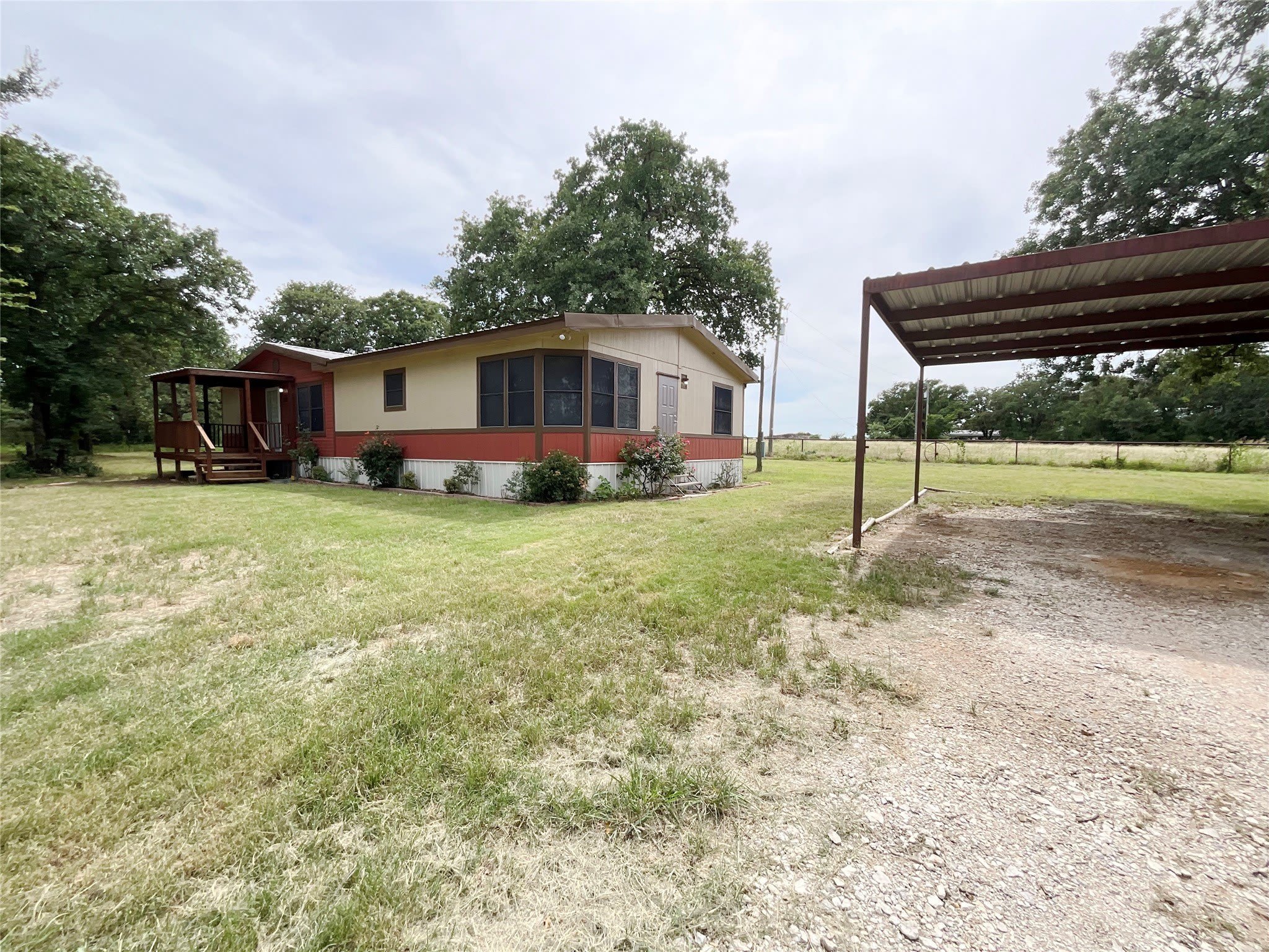 133 N Keller Road – photo 3