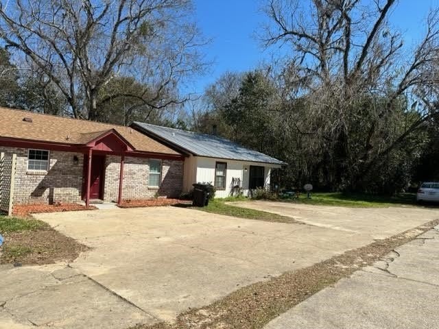 3421 N Carnation Court – photo 2