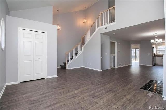 29415 Glen Oaks Boulevard – photo 3