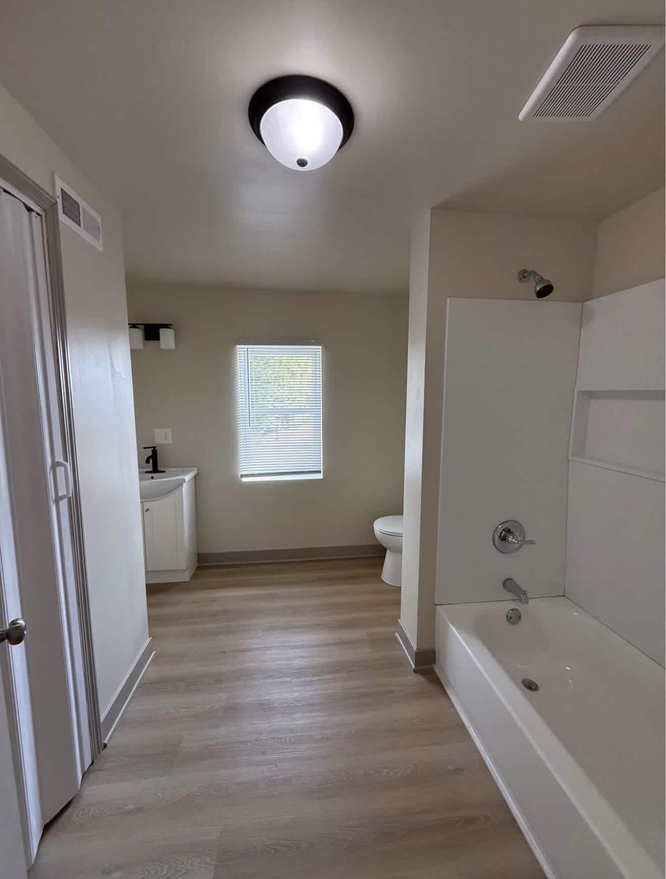 423 Marion Avenue – photo 2