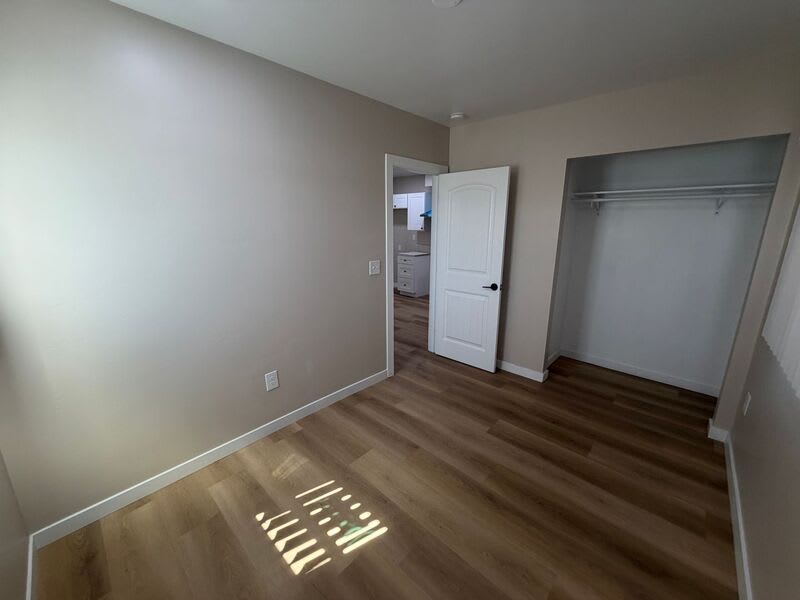 251 West 5th Ave – photo 3