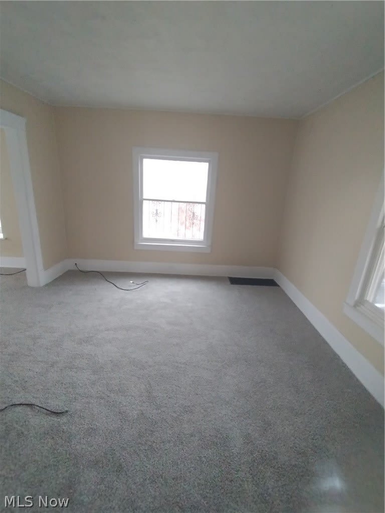 660 4th Street SW – photo 4