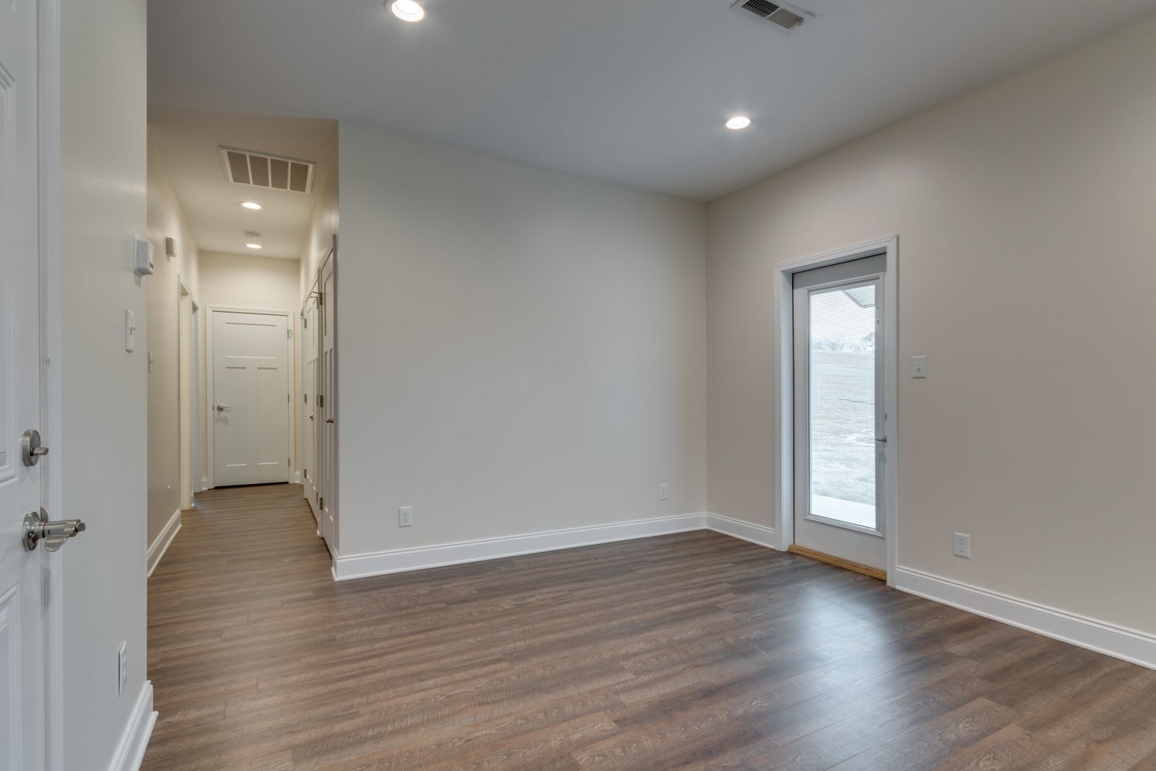 2 BR 2 Bath Condo with Garage – photo 5