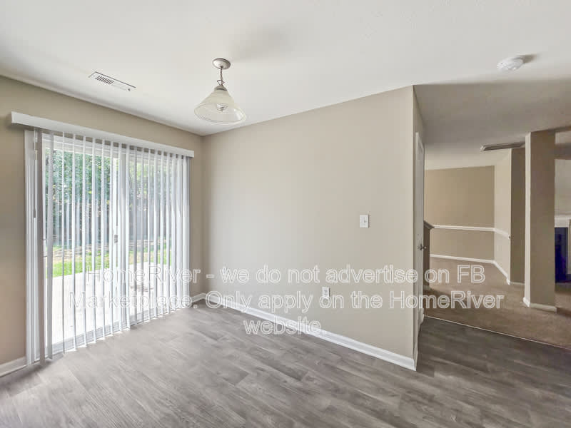 1740 Harland St – photo 5