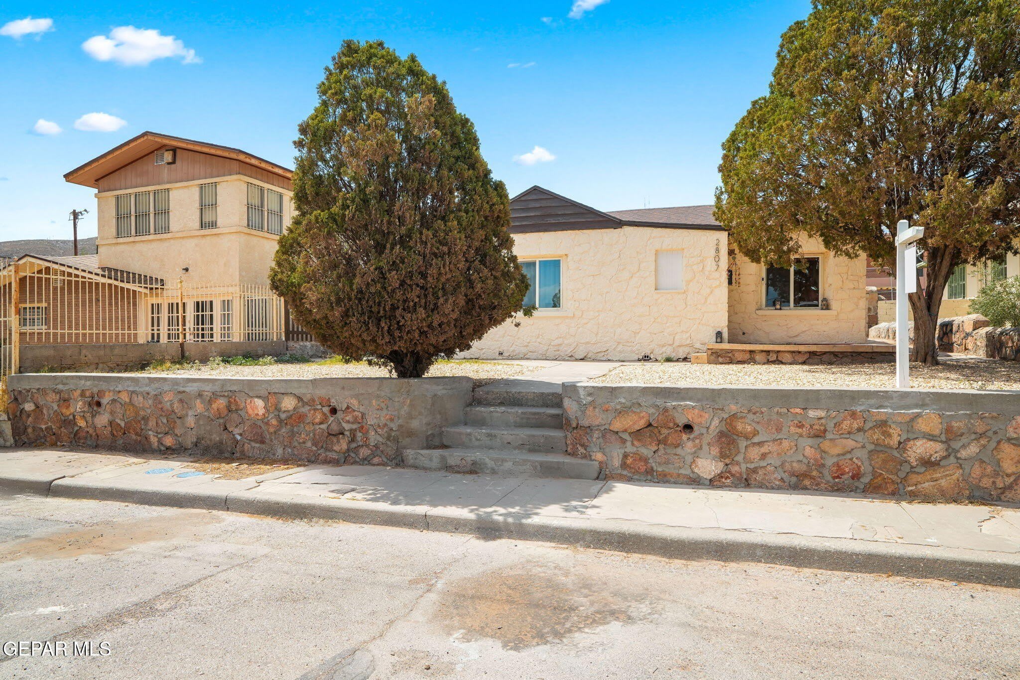 2805 GRANT Avenue – photo 2