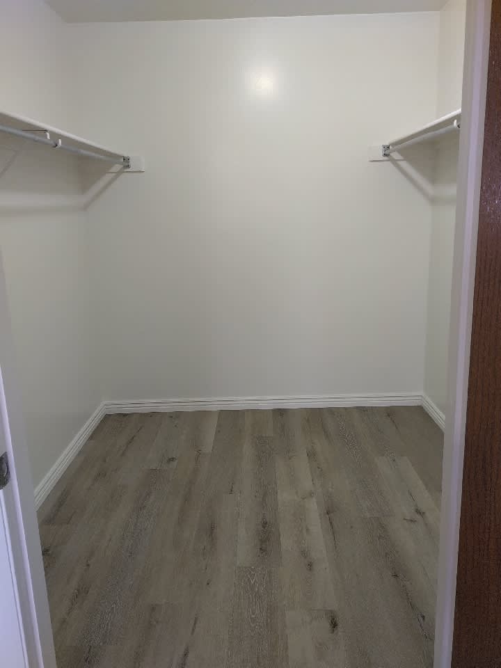 251 South Valley Drive – photo 4