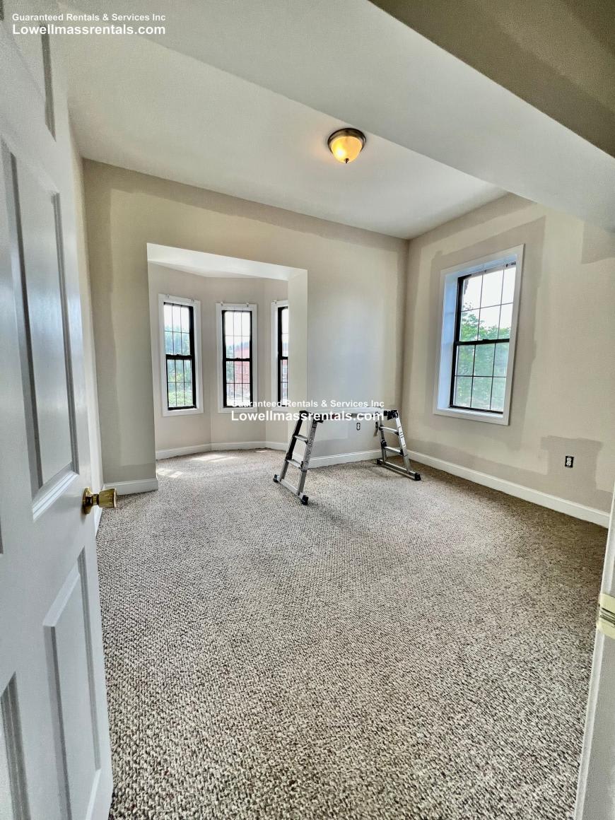 89 Aiken St. – photo 5