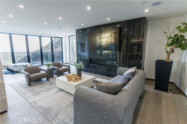 8148 Gould Avenue – photo 2