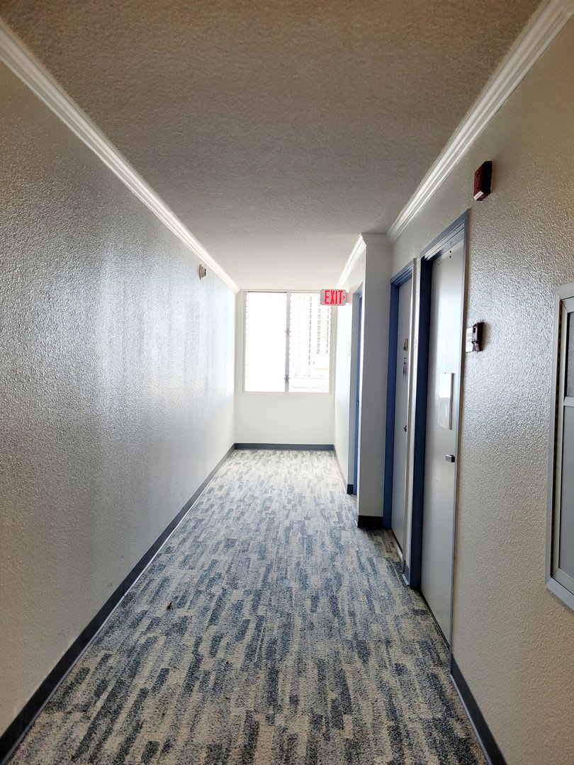 Available Updated Studio Location Waikiki Fairway Villa Includes Assigned Parking Space Water Sewer Trash Window A C Secure Access Building On Site Security Pool Sauna Rec Area – photo 5