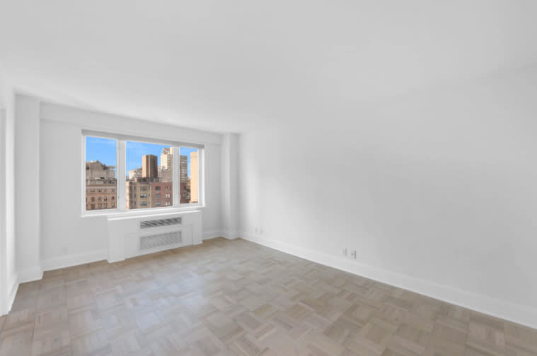 926 Park Ave – photo 4