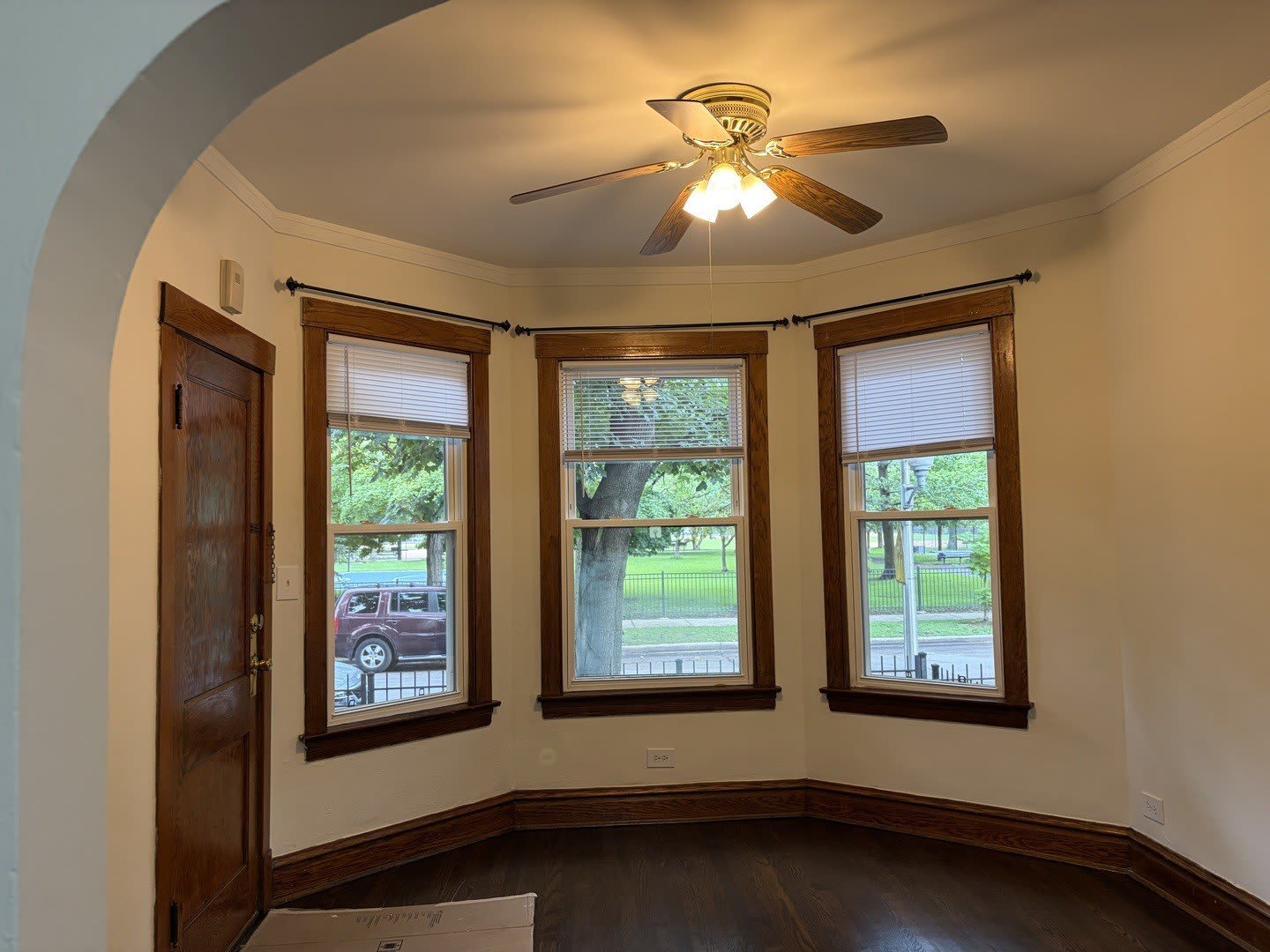 3022 N Hoyne Avenue – photo 2
