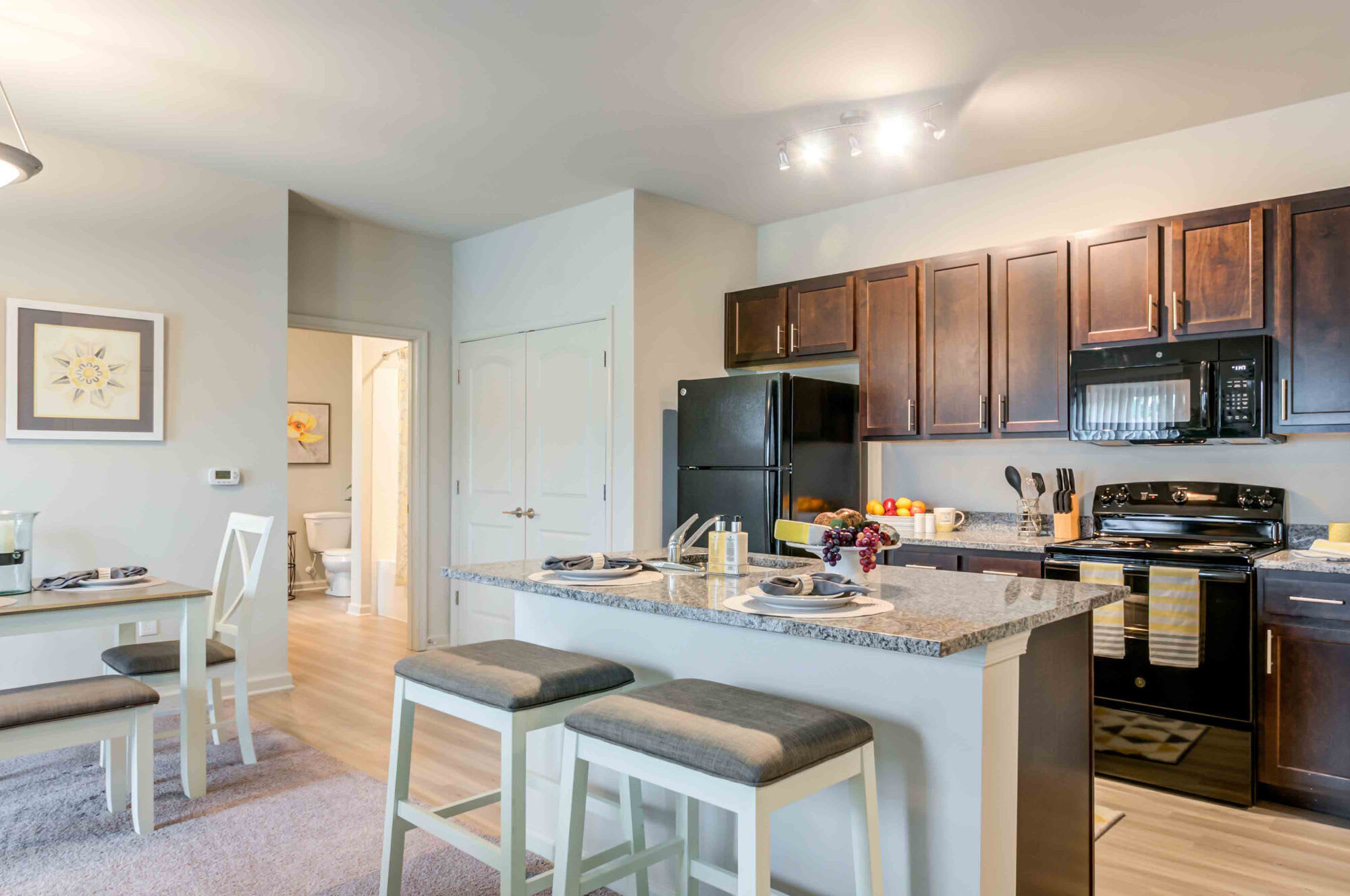Coventry Square Apartments – photo 5