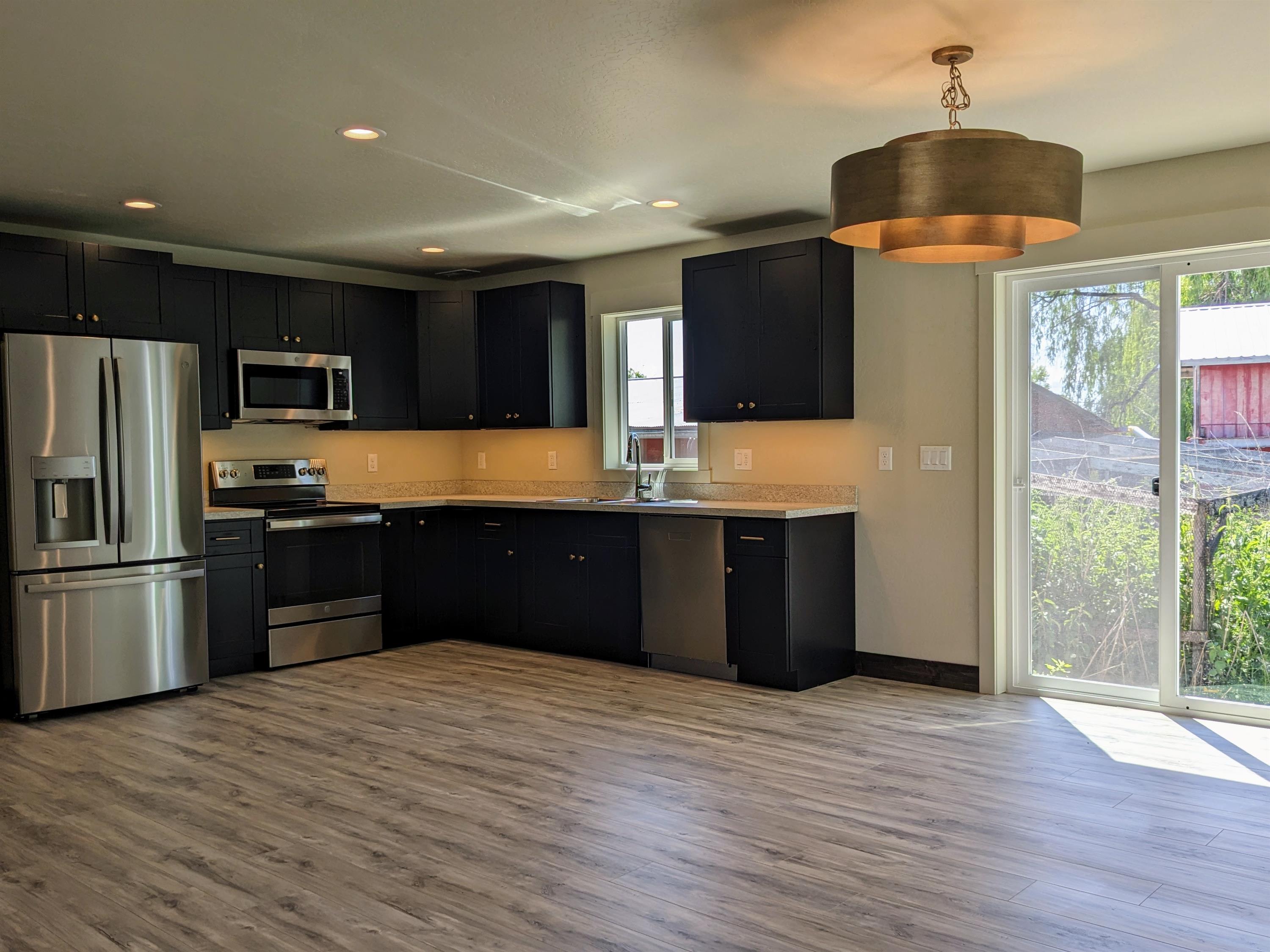 1016 8th Avenue West – photo 4