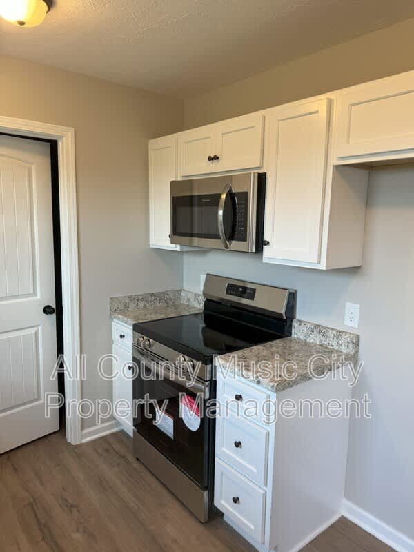 1604 Alan Perryman Ave – photo 3