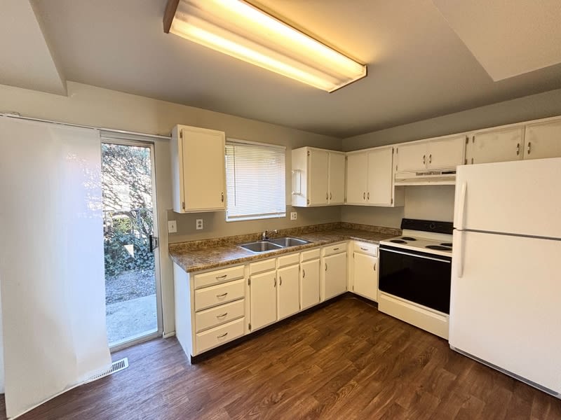 2284 S 800 E 1 – photo 1